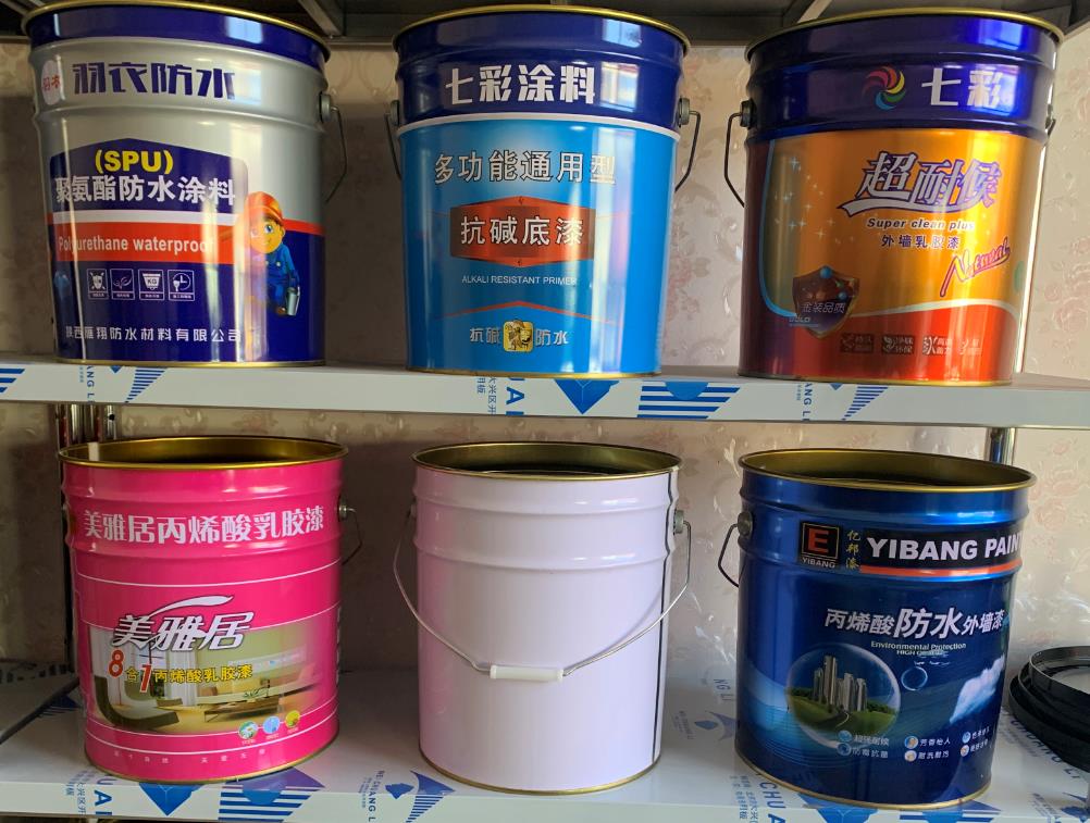 大（dà）型塑料（liào）桶批發要考慮哪些問題